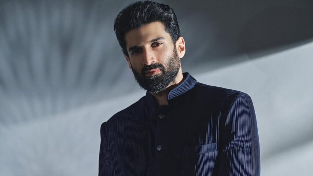 What's Aditya Roy Kapur's go-to breakfast?