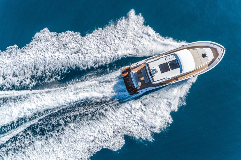 Luxury Yacht Sinks First Time It Hits the Water: Video